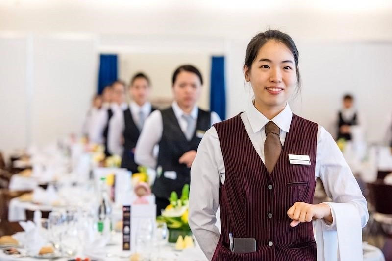 Phong cách phục vụ chuyên nghiệp tại khách sạn ở Huế