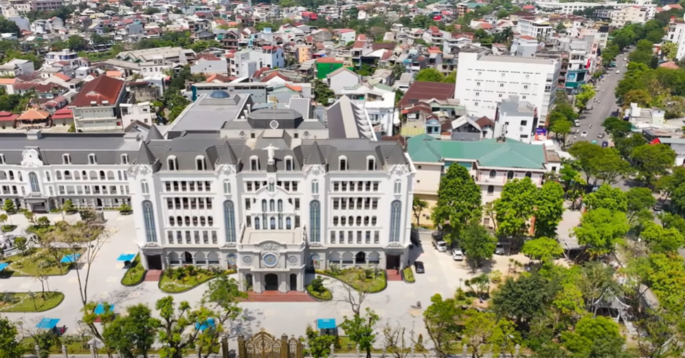 toa-tong-giam-muc-hue-