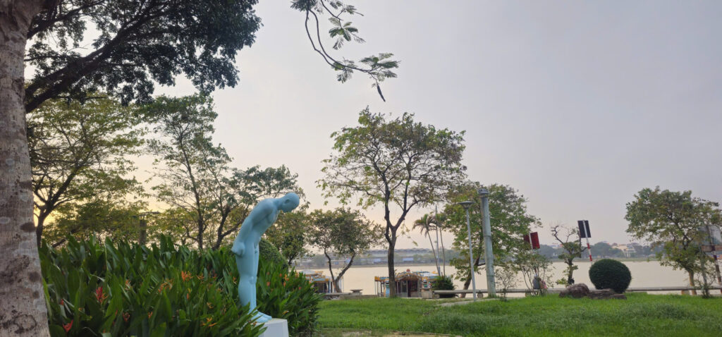 Cong-vien-3-thang-2-hue (3)