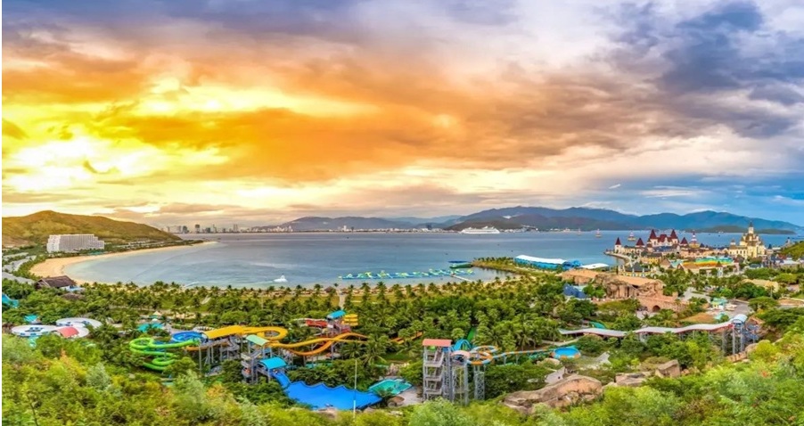 ve-vinwonders-hai-van-bay